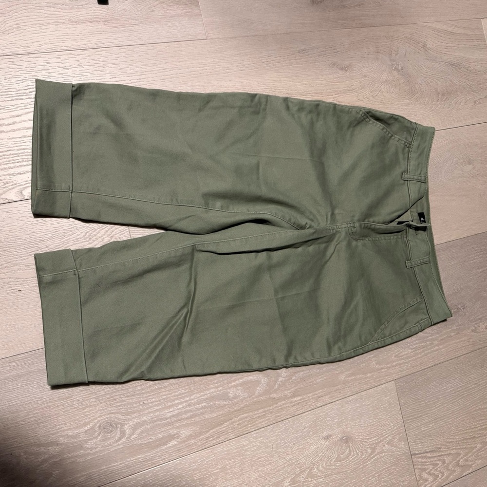 d. jeans Women's Cropped Jeans in Olive Green